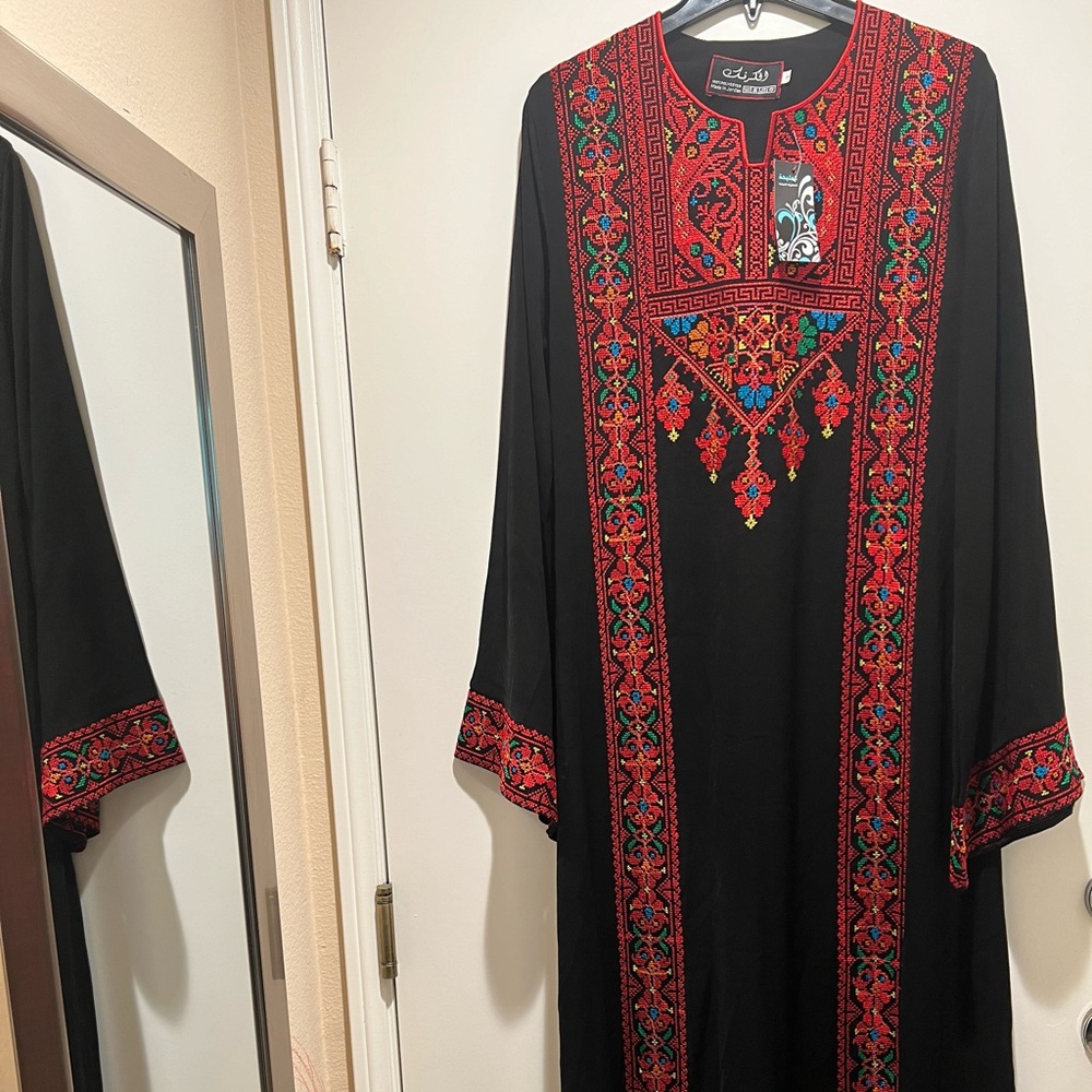 Palestinian thop abaya  1 or small USA